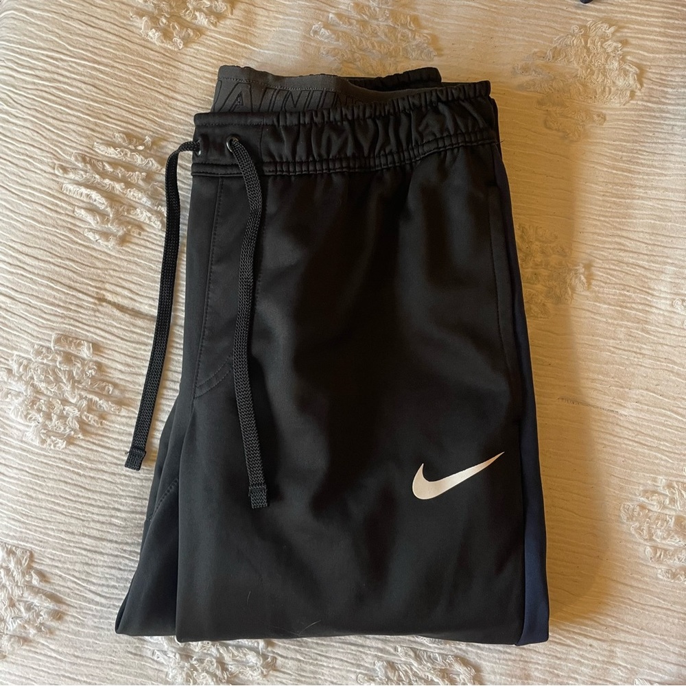 Nike Men’s Thermafit Joggers